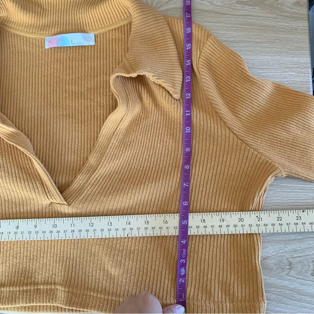 Free People Beach Large Honey Yellow‎ Deep V Neck Collar Crop Sweater Rib